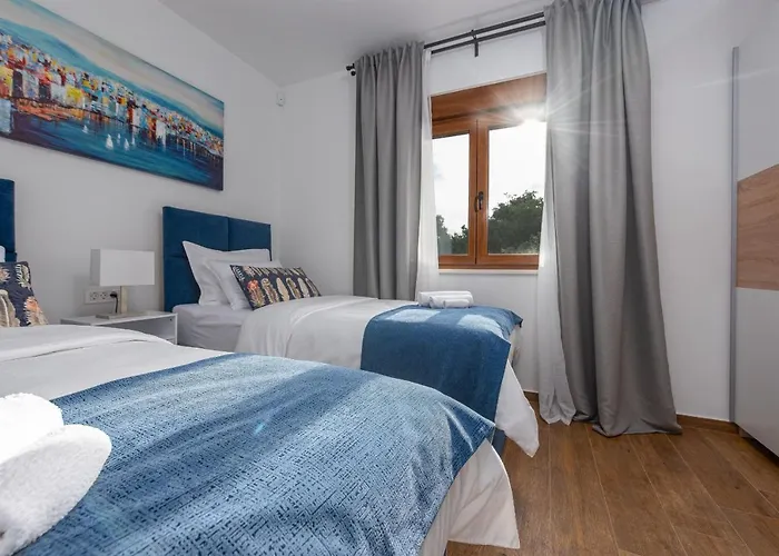 Roza Zadarvillas * Lovinac (Zadar)