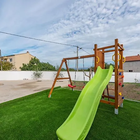 Roza Zadarvillas * Lovinac (Zadar)