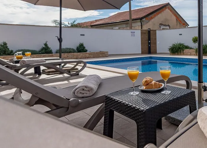 Roza Zadarvillas Vila